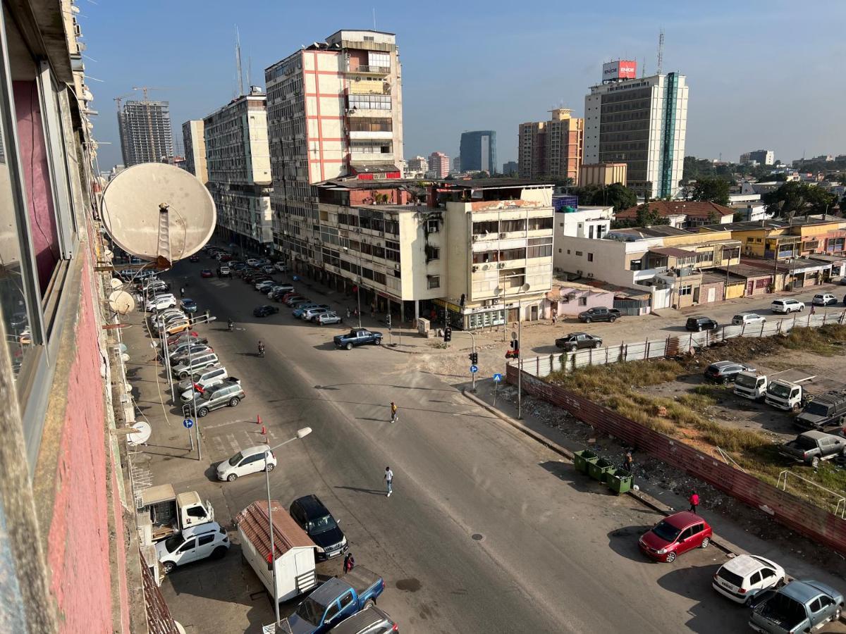 Africa Em Zona Comercial De Luanda Eksteriør billede